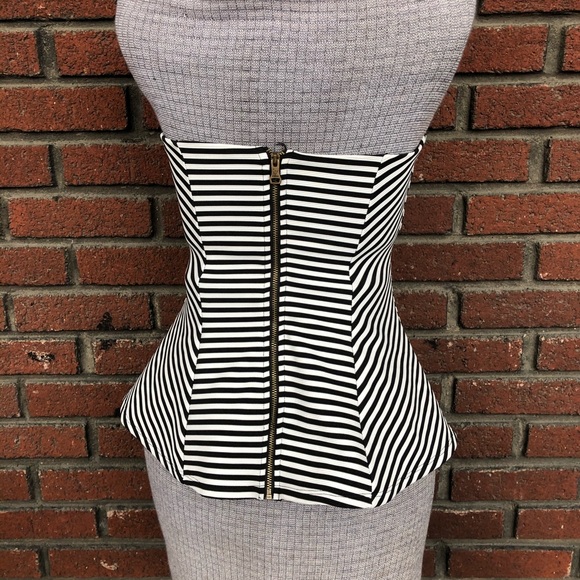 GUESS Optical Illusion Peplum Halter Top - Picture 3 of 5